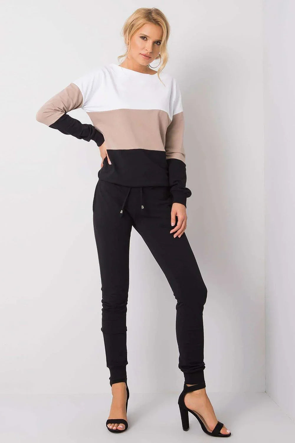 Women’s Colorblock Sweatshirt and Tapered Pants Set