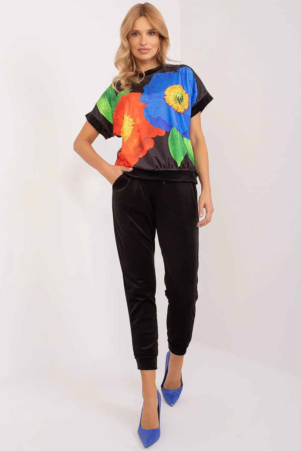 Women’s Graphic Blouse and Tapered Pants Set