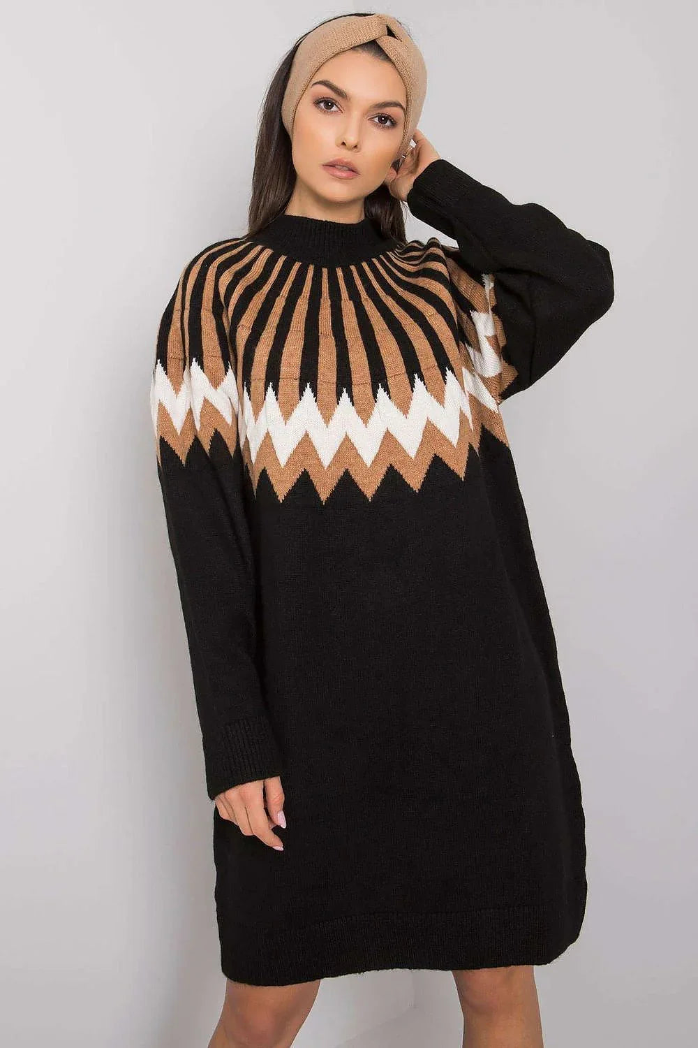 Women's Knee-Length Day Dress - Relaxed With Long Sleeves