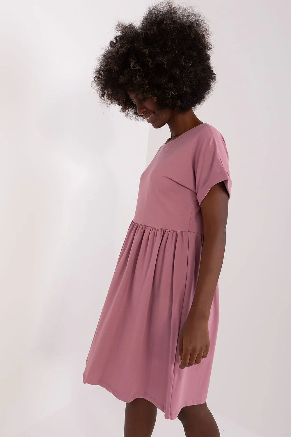 Women's Knee-Length Day Dress – Relaxed With Short Sleeves