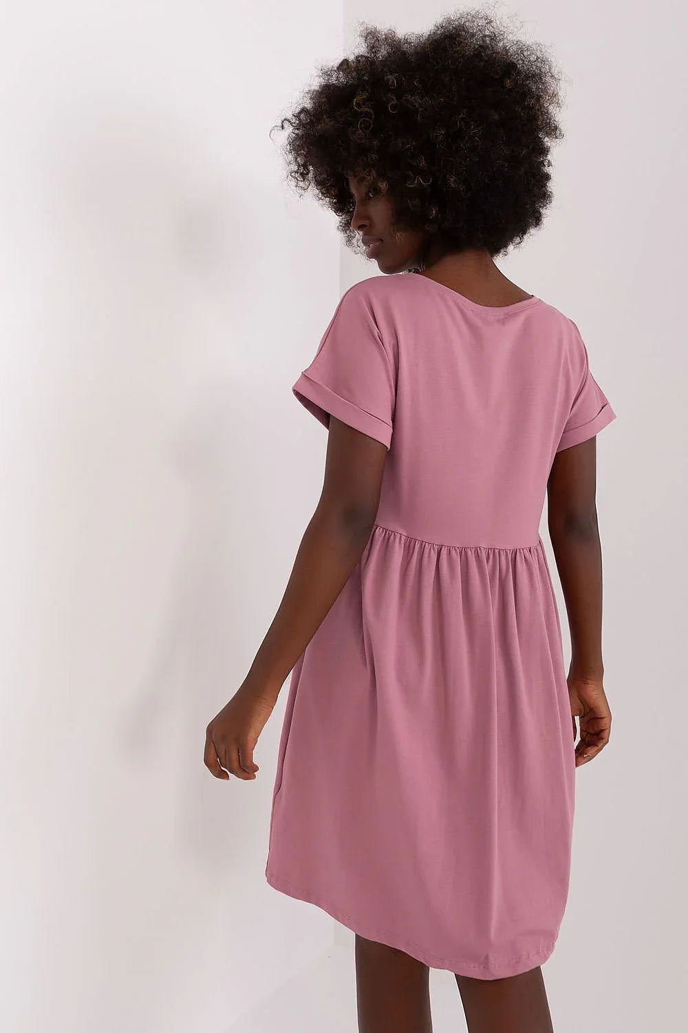 Women's Knee-Length Day Dress – Relaxed With Short Sleeves