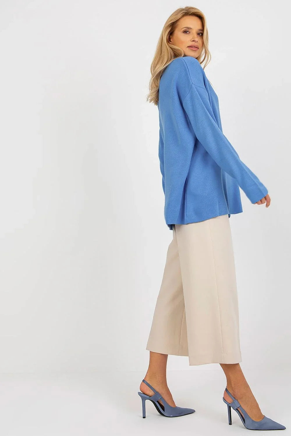 Women's Minimalist Solid V-Neck Pullover Sweater