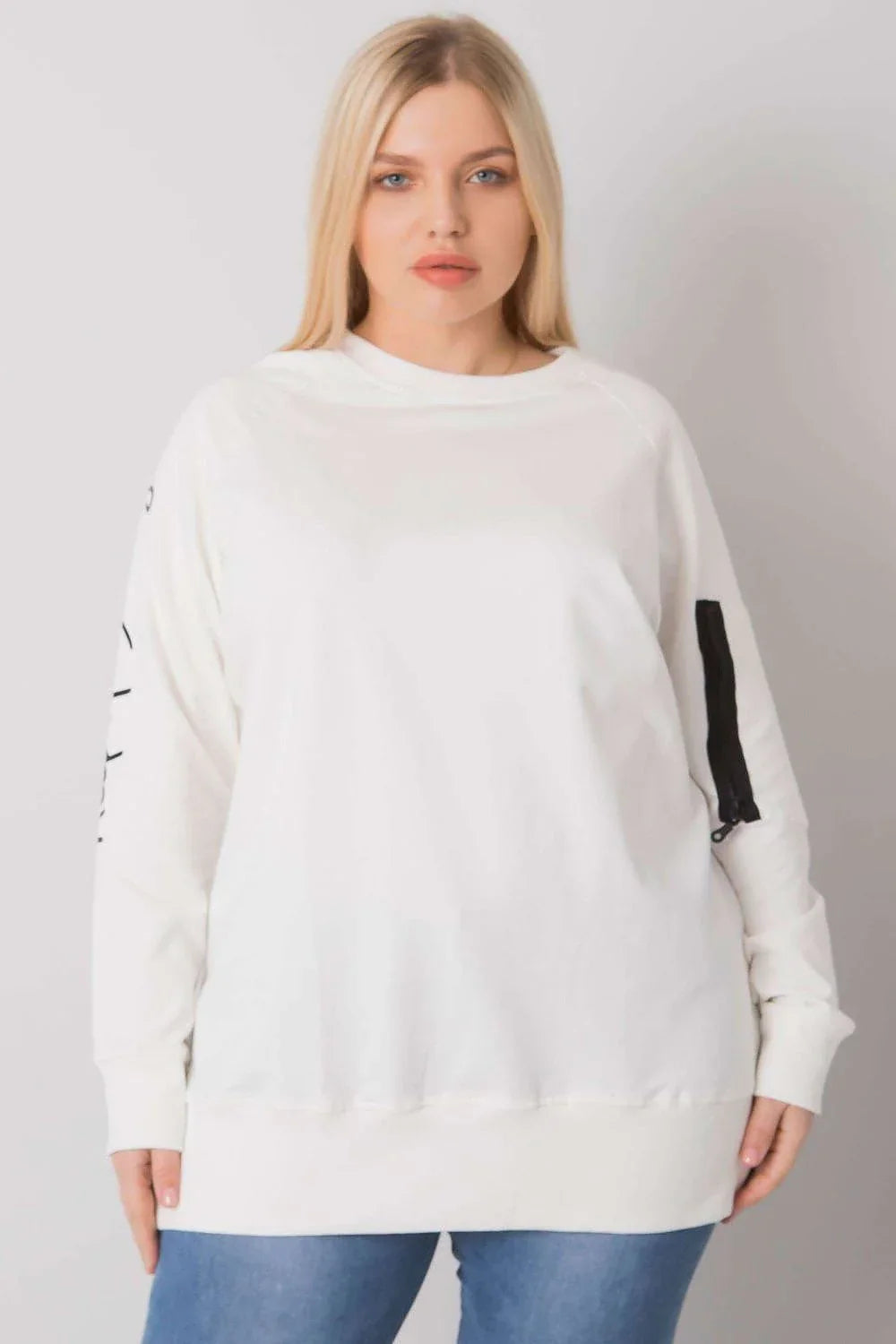 Women's Sweatshirt - Crew-Neck With Oversized Fit