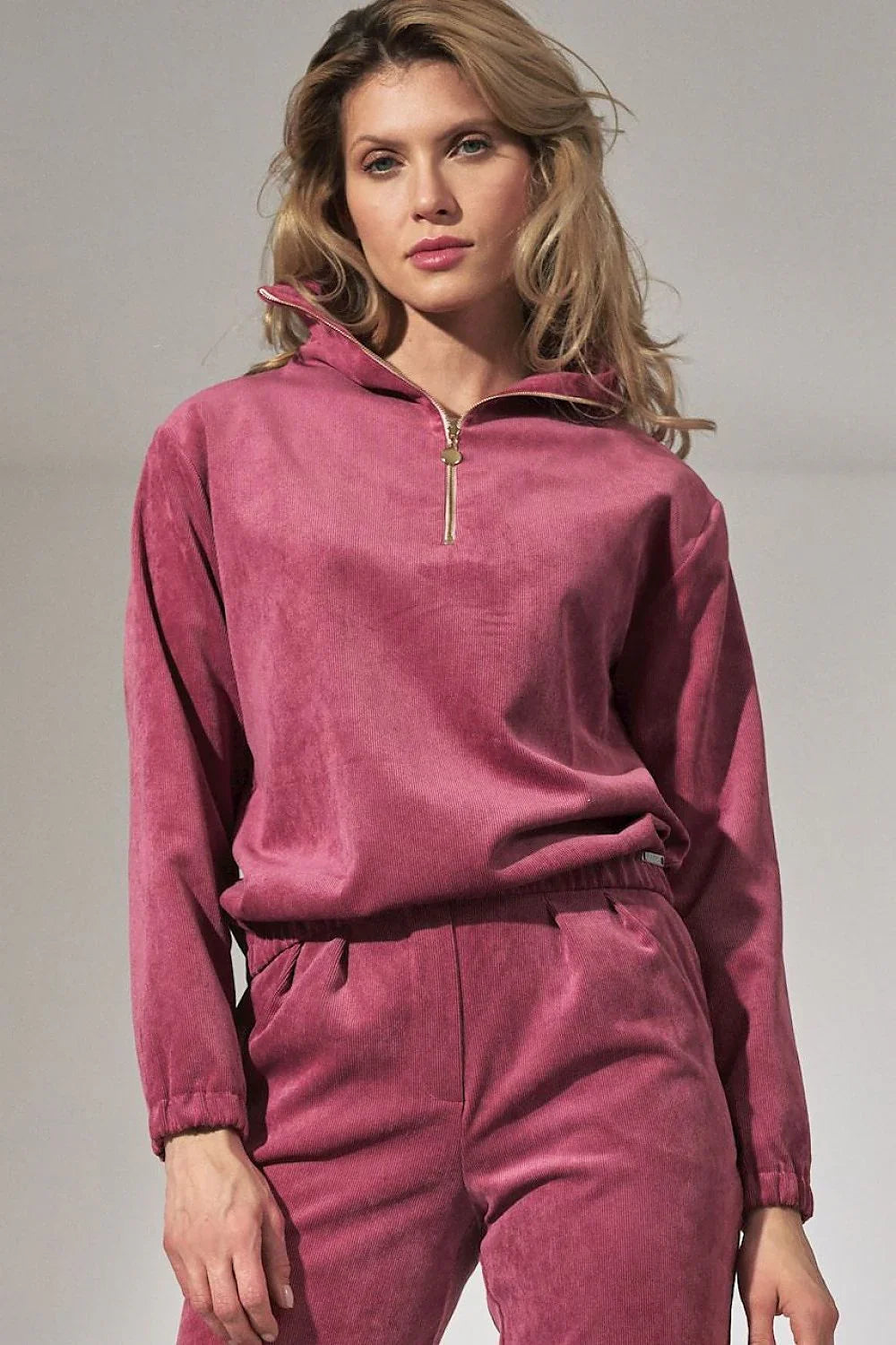 Women's Sweatshirt - Mock-Neck With Regular Fit