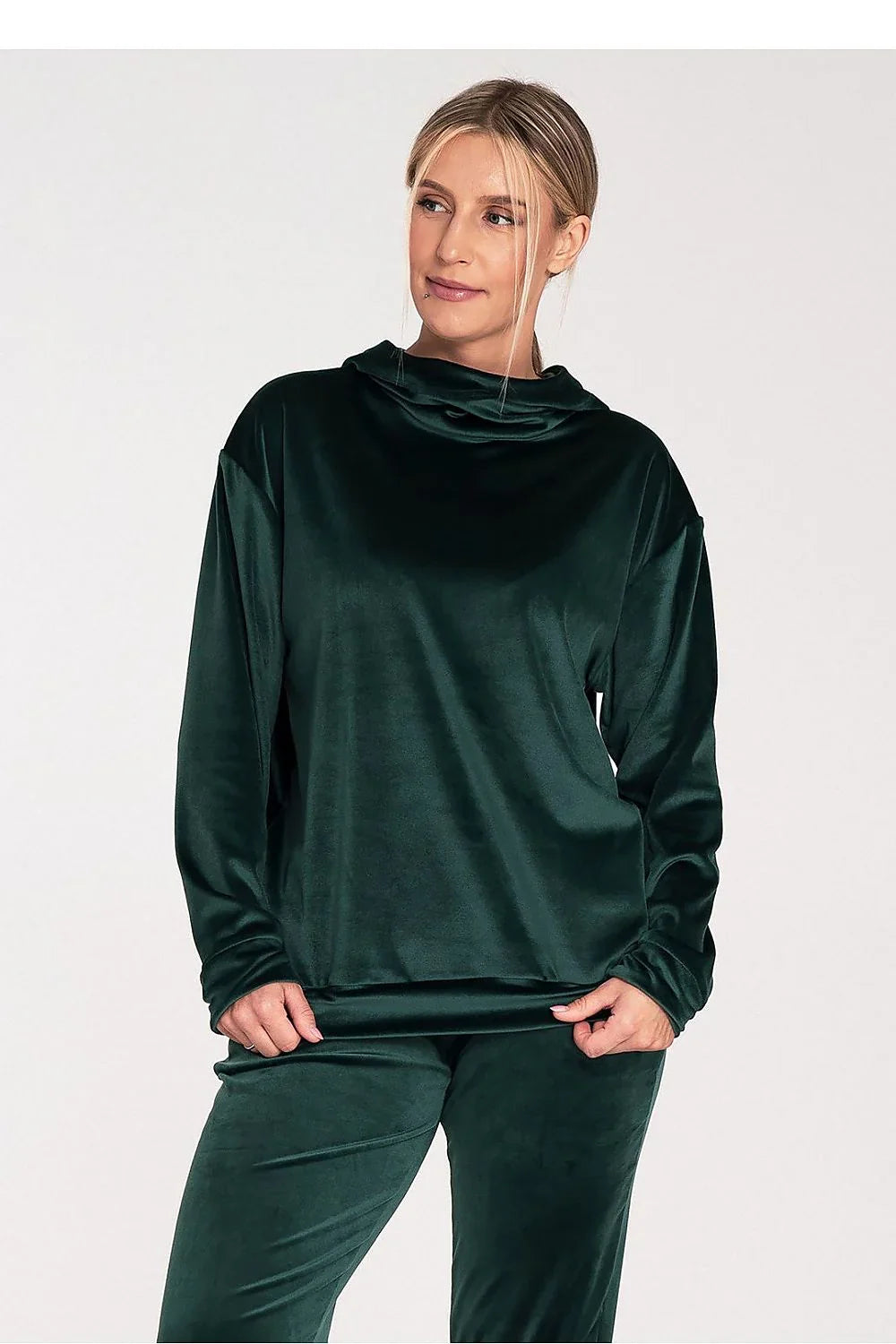 Women's Sweatshirt - Mock-Neck With Relaxed Fit