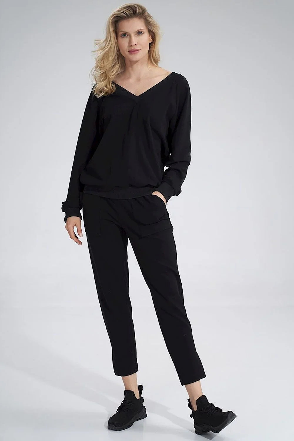 Women's Sweatshirt - V-Neck With Regular Fit
