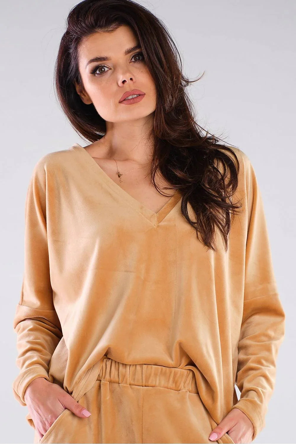 Women's Sweatshirt - V-Neck With Relaxed Fit