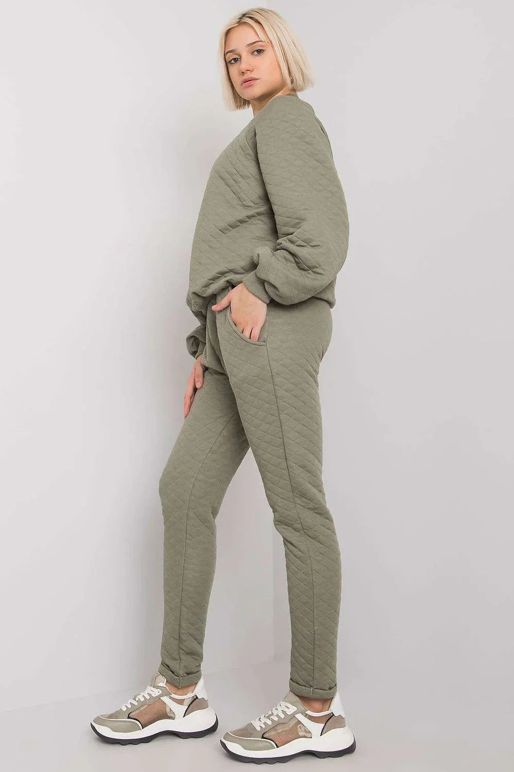 Women’s Textured Sweatshirt and Straight Leg Pants Set