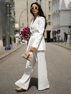 Chic Women's Pant Suit - Solid Single-Breasted