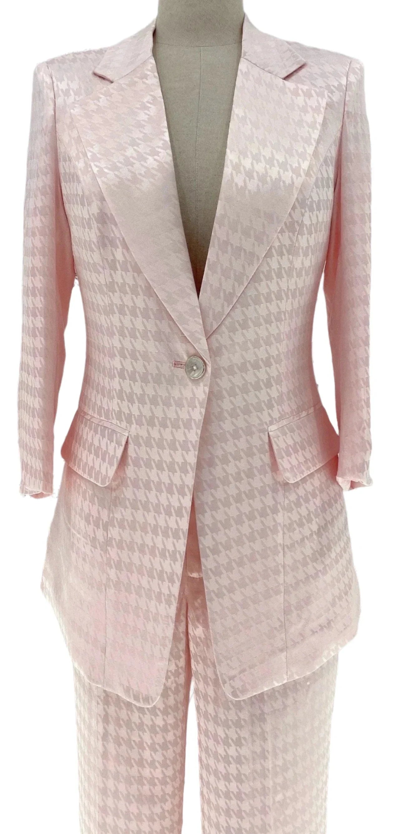 Elegant, Chic Women's Pant Suit - Plaid Single-Breasted