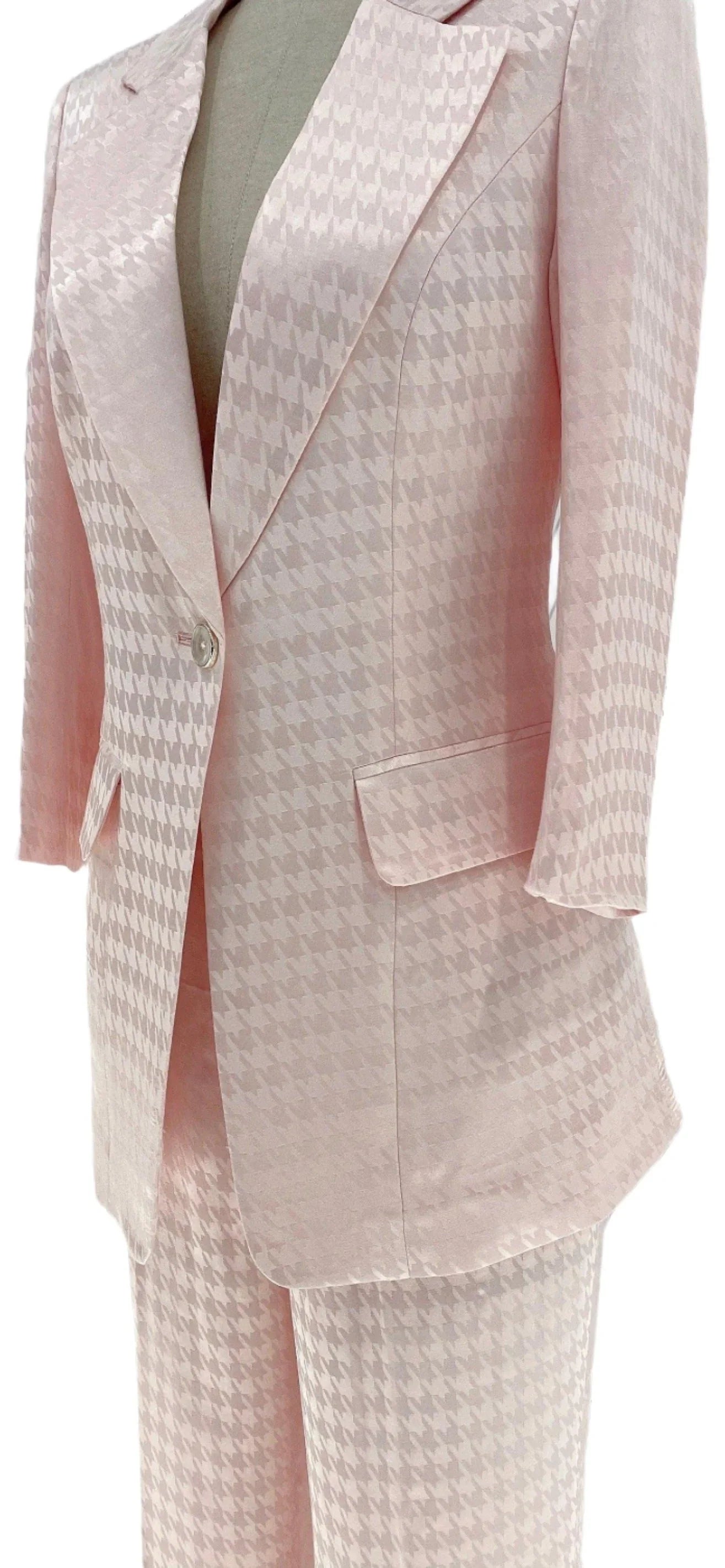 Elegant, Chic Women's Pant Suit - Plaid Single-Breasted