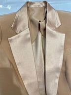 Elegant Women's Pant Suit - Solid Single-Breasted