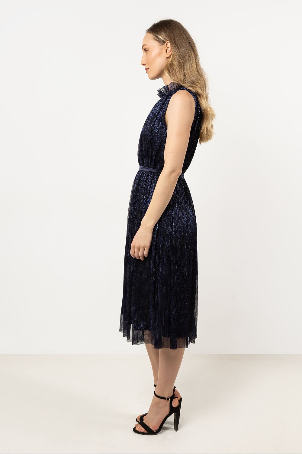 Midi Wedding Guest Dress – Halter Neck, A-Line, Tie Waist, Navy Blue – Daydress | GUOCALI – view 3