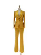 Chic Women's Pant Suit - Solid Single-Breasted