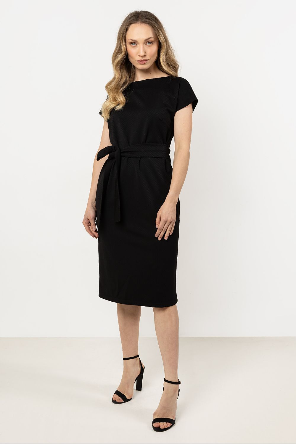 Short Sleeve Midi Dress – Boat Neck, A-Line, Tie Waist, Black – Daydress | GUOCALI – view 2
