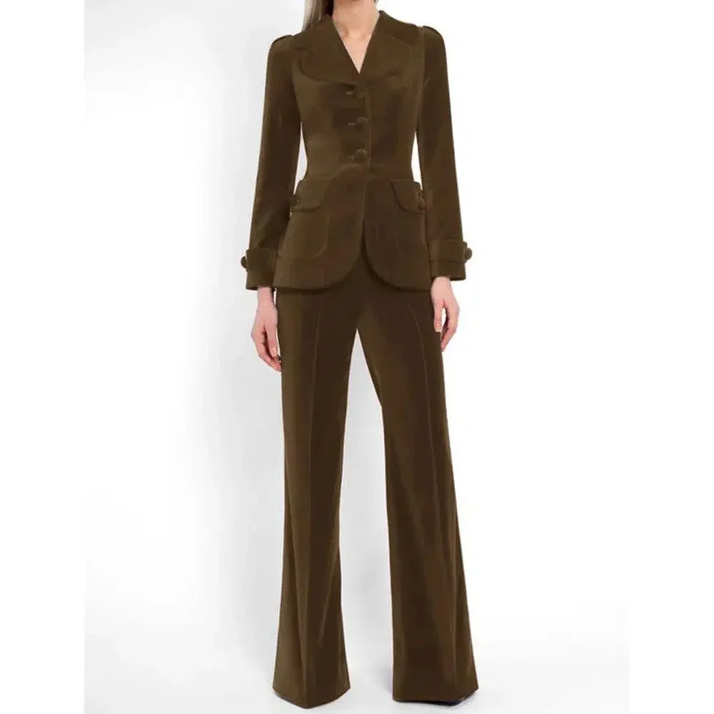 Elegant Women's Pant Suit - Solid Single-Breasted
